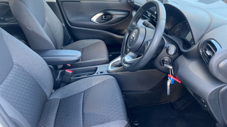 Toyota Yaris 1.5 Hybrid Icon 5dr CVT Hybrid Hatchback